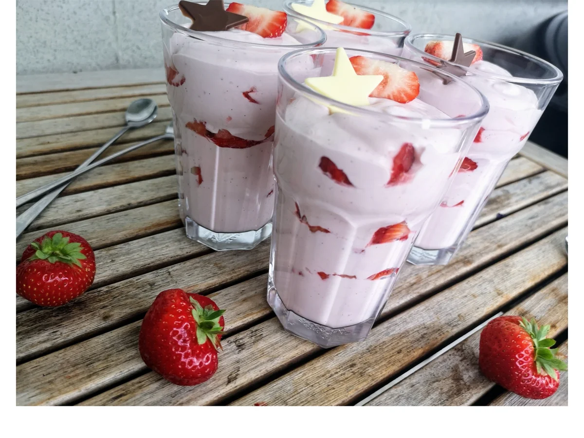 Rezept: BiNe` S ERDBEER - QUARK - DESSERT Bild Nr. 5 BiNe` S ERDBEER - QUARK - DESSERT - Rezept - Bild Nr. 5