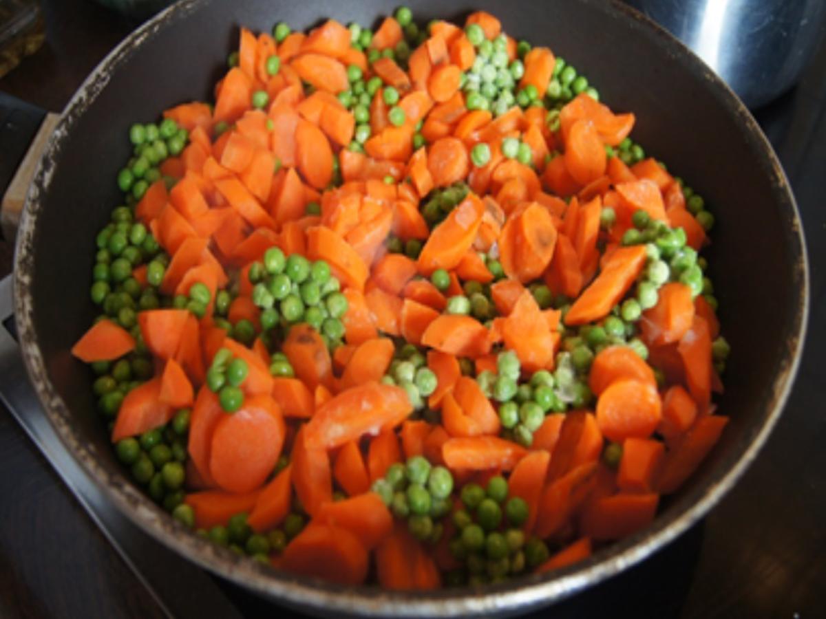 Gebratener Leberkäse mit Erbsen-Möhren-Gemüse und Kartoffeln - Rezept - Bild Nr. 10