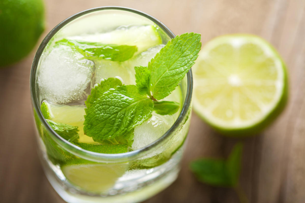 Mojito Der Cocktail-Klassiker Mit Frischer Minze - Rezept Mit Bild ...