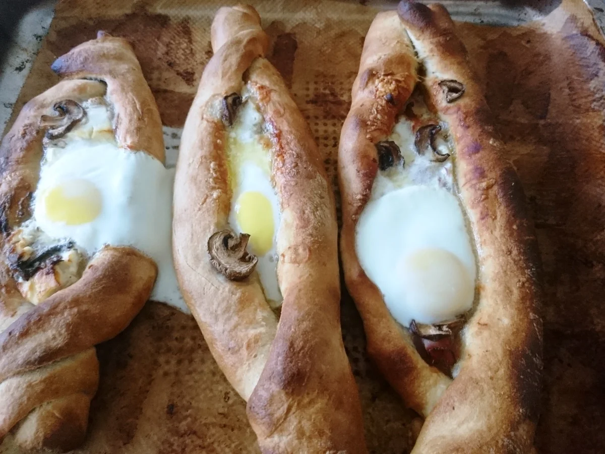 Khachapuri aus reinem Sauerteig - Rezept - Bild Nr. 8