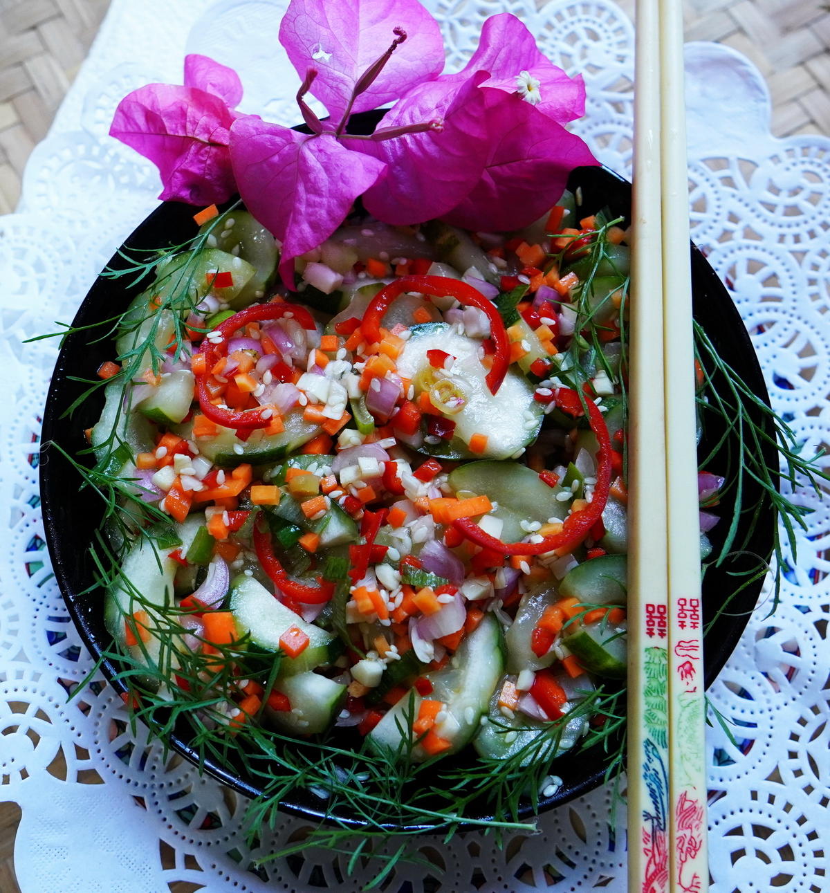 Koreanischer, scharfer Gurkensalat – Oinamul - Rezept - kochbar.de