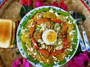 Waldburger gemischter Bauernsalat mit Ei, Feta und Walnüssen - Rezept - Bild Nr. 2