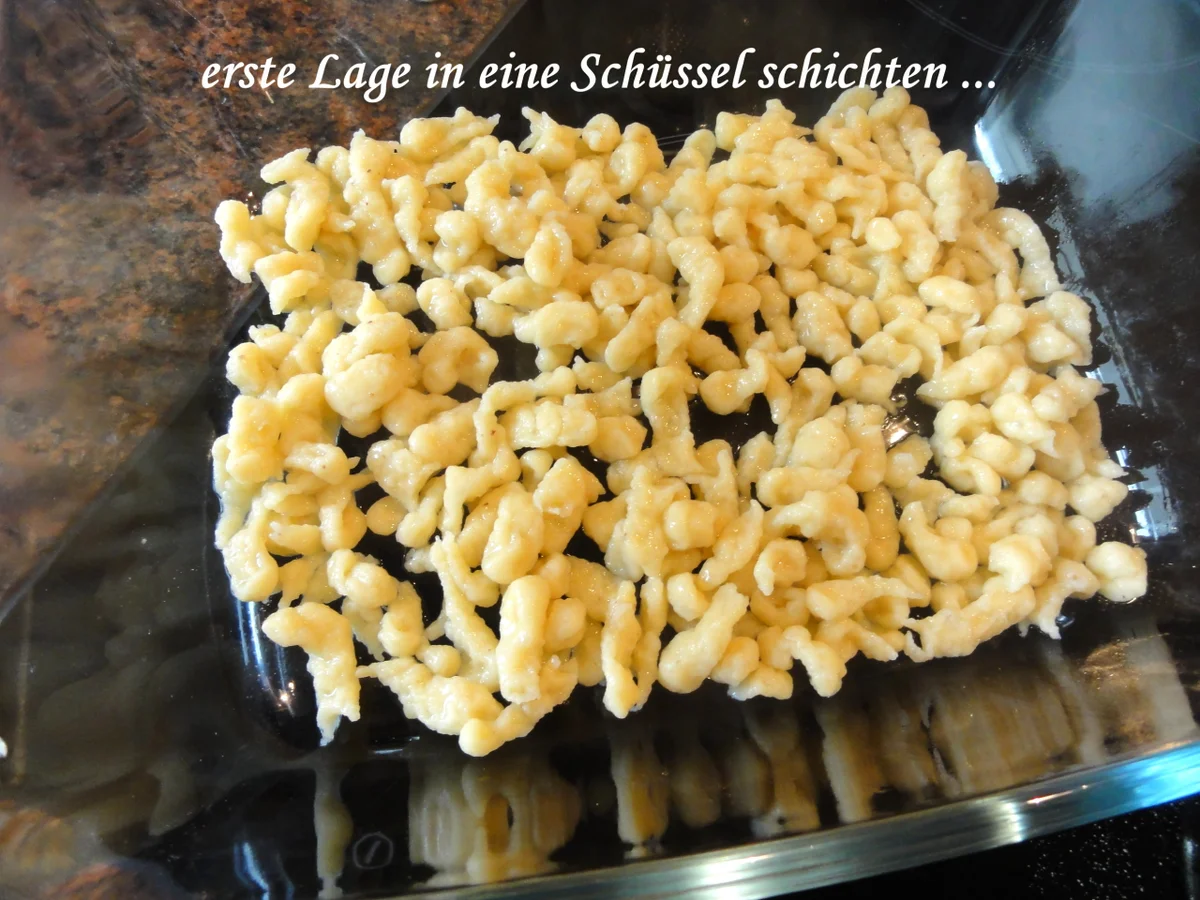 Rezept: Pasta: KÄSE ~ KNÖPFLE und Salat Bild Nr. 9 Pasta: KÄSE ~ KNÖPFLE und Salat - Rezept - Bild Nr. 9