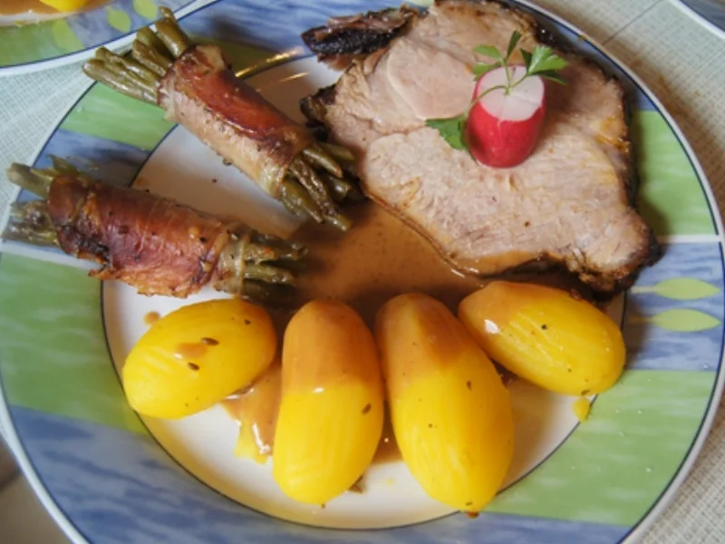 Rezept: Gegrillter Schweinenacken mit Sauce, Schinken-Buschbohnen und Drillingen Bild Nr. 28 Gegrillter Schweinenacken mit Sauce, Schinken-Buschbohnen und Drillingen - Rezept - Bild Nr. 28