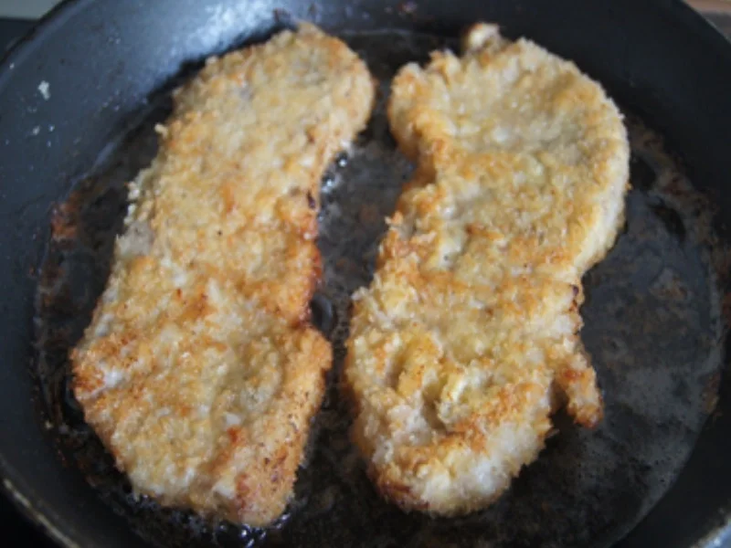 Rezept: Schnitzel XXL mit Champignons und Kartoffelstampf Bild Nr. 10895 Schnitzel XXL mit Champignons und Kartoffelstampf - Rezept - Bild Nr. 10895