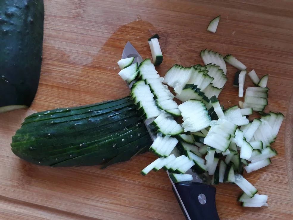 Rezept: Gurken-Paprika-Salat Bild Nr. 4 Gurken-Paprika-Salat - Rezept - Bild Nr. 4
