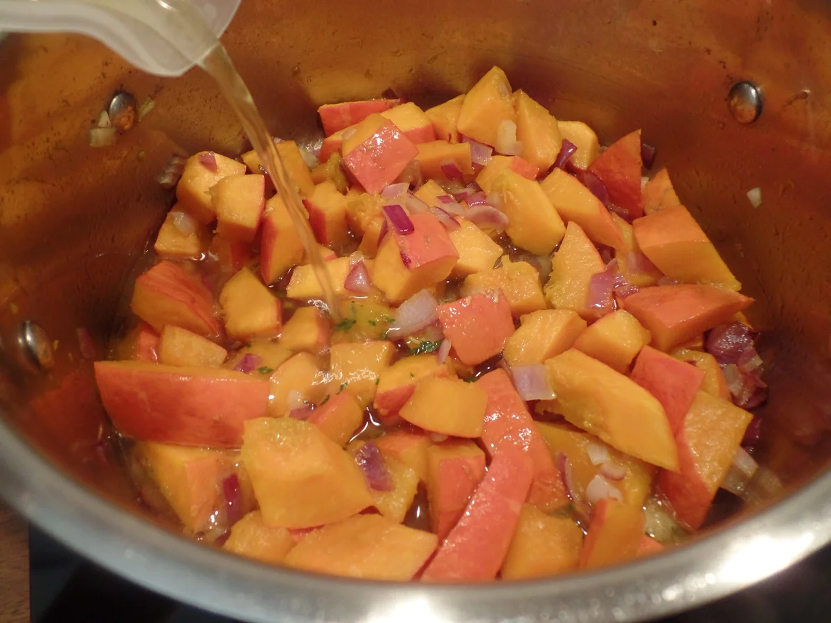 Rezept: Pak Choi mit Kürbisstampf und Spiegelei Bild Nr. 10892 Pak Choi mit Kürbisstampf und Spiegelei - Rezept - Bild Nr. 10892