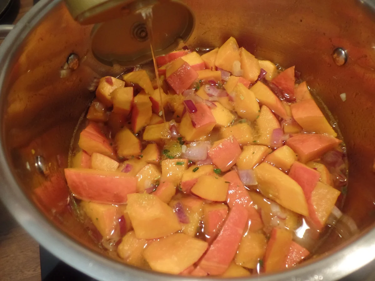 Rezept: Pak Choi mit Kürbisstampf und Spiegelei Bild Nr. 10893 Pak Choi mit Kürbisstampf und Spiegelei - Rezept - Bild Nr. 10893