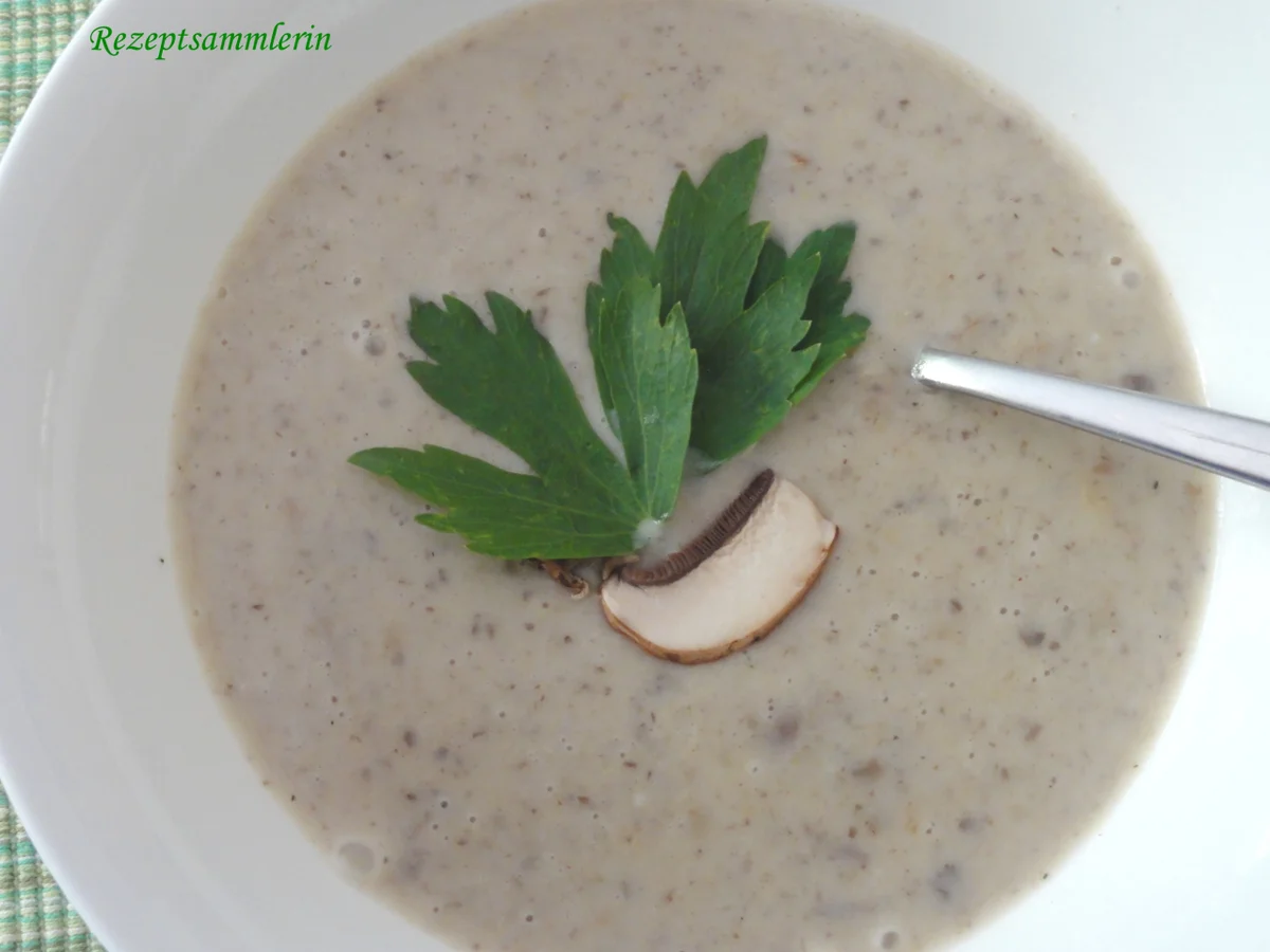 Rezept: Suppe: CHAMPIGNON ~ SAHNE Bild Nr. 2 Suppe: CHAMPIGNON ~ SAHNE - Rezept - Bild Nr. 2