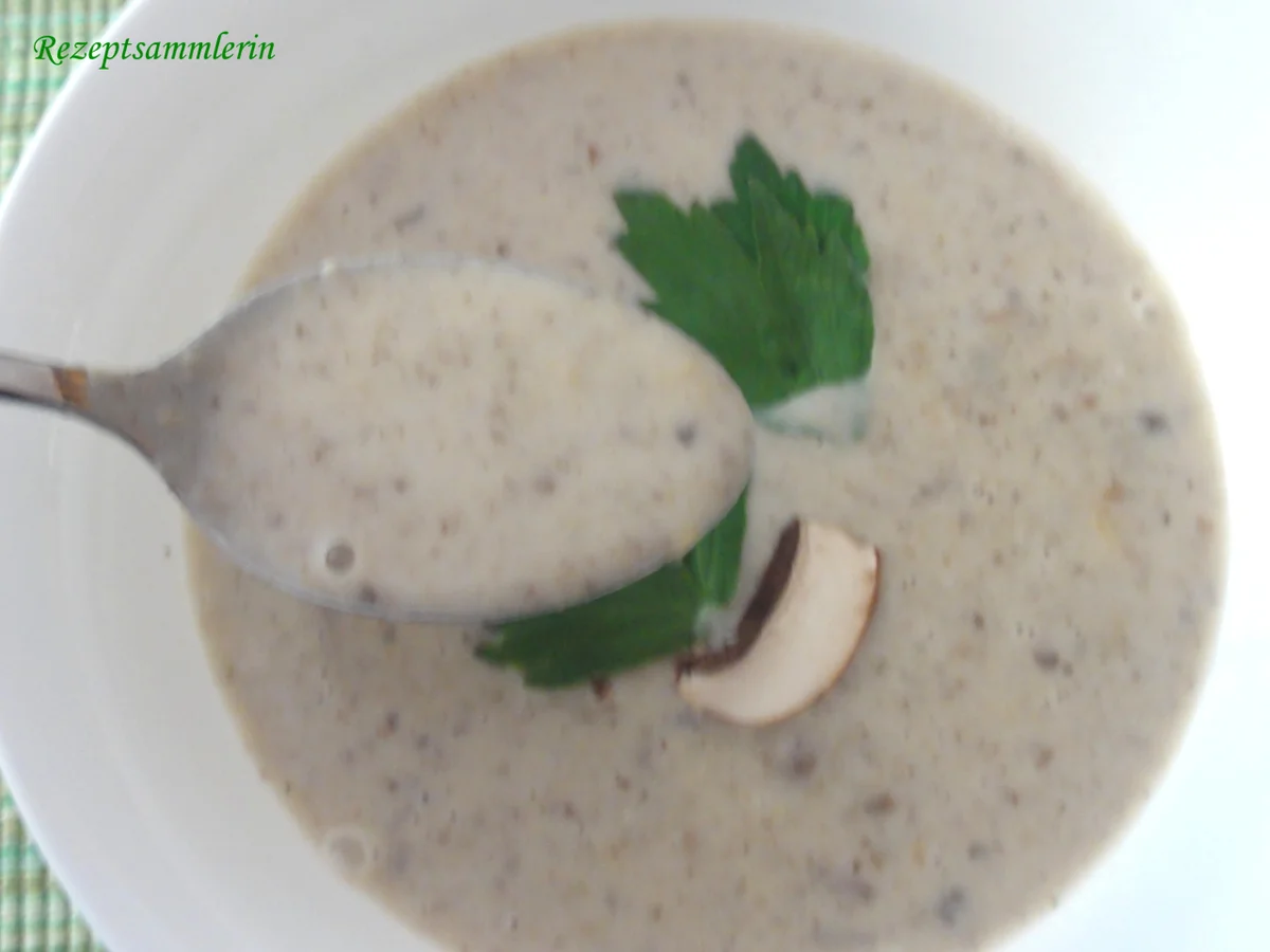 Rezept: Suppe: CHAMPIGNON ~ SAHNE Bild Nr. 3 Suppe: CHAMPIGNON ~ SAHNE - Rezept - Bild Nr. 3
