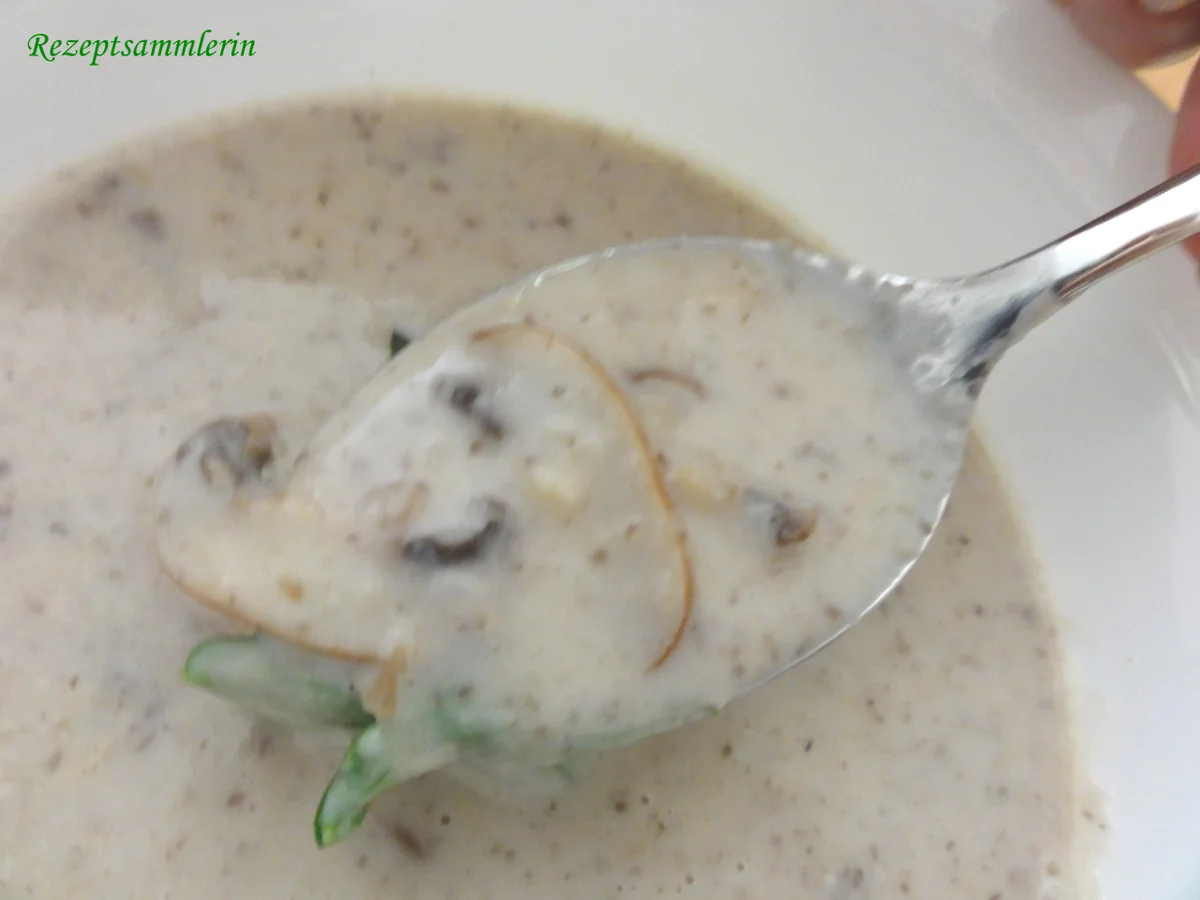 Rezept: Suppe: CHAMPIGNON ~ SAHNE Bild Nr. 4 Suppe: CHAMPIGNON ~ SAHNE - Rezept - Bild Nr. 4