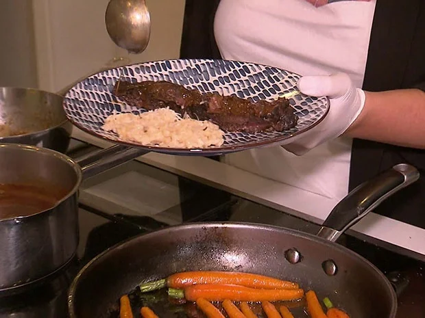 Rezept: Ochsenbäckchen in Rotweinsoße an Risotto mit glasierten Möhrchen Bild Nr. 2 Ochsenbäckchen in Rotweinsoße an Risotto mit glasierten Möhrchen - Rezept - Bild Nr. 2