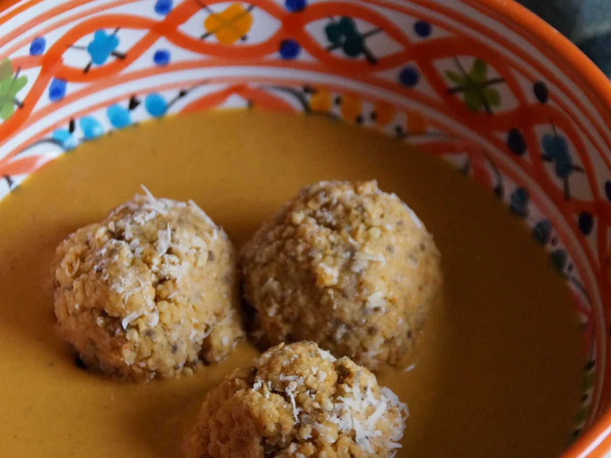 Hirse-Bällchen in cremiger Sauce - Rezept - Bild Nr. 2