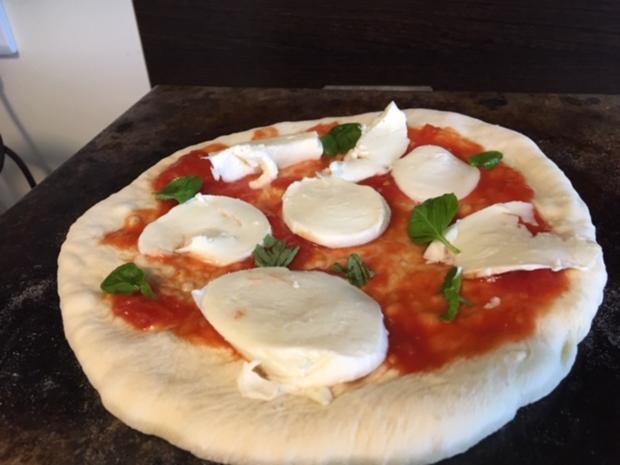 Pizza Napoli - Rezept mit Bild - kochbar.de