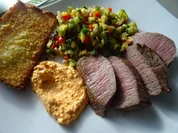 Rezept: Lammlachs, Gelbe-Linsen-Salat, Feta-Creme und Knoblauch-Brot Bild Nr. 2 Lammlachs, Gelbe-Linsen-Salat, Feta-Creme und Knoblauch-Brot - Rezept - Bild Nr. 2