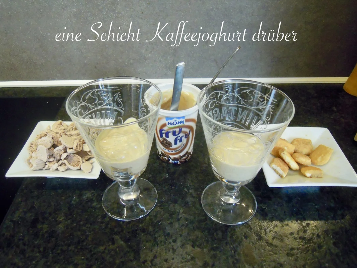Rezept: Kaffee Dessert Creme mit Baiserstückchen Bild Nr. 5 Kaffee Dessert Creme mit Baiserstückchen - Rezept - Bild Nr. 5