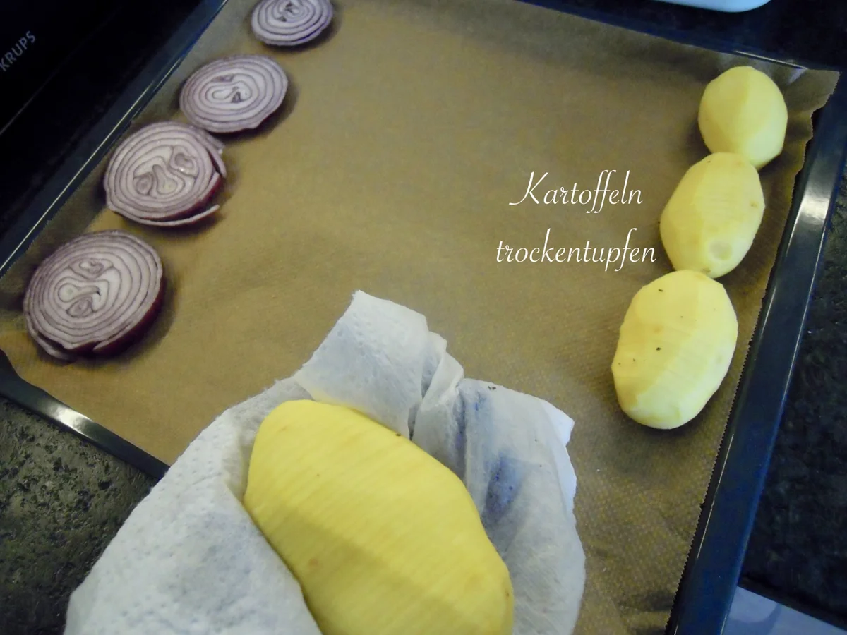 Rezept: Schwedische Kartoffeln und gebackene Zwiebelringe Bild Nr. 5 Schwedische Kartoffeln und gebackene Zwiebelringe - Rezept - Bild Nr. 5