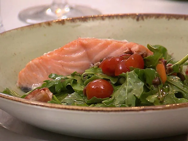 Lachs mit selbstgemachter Kräuterbutter und Wurzelbrot - Rezept - Bild Nr. 2