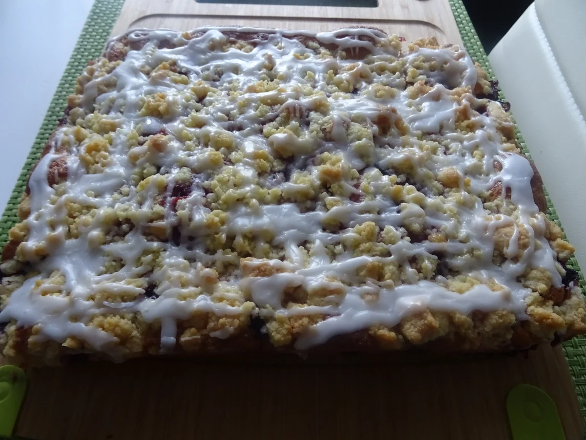Streuselkuchen mit Pflaumen und Marzipan - Rezept - Bild Nr. 2