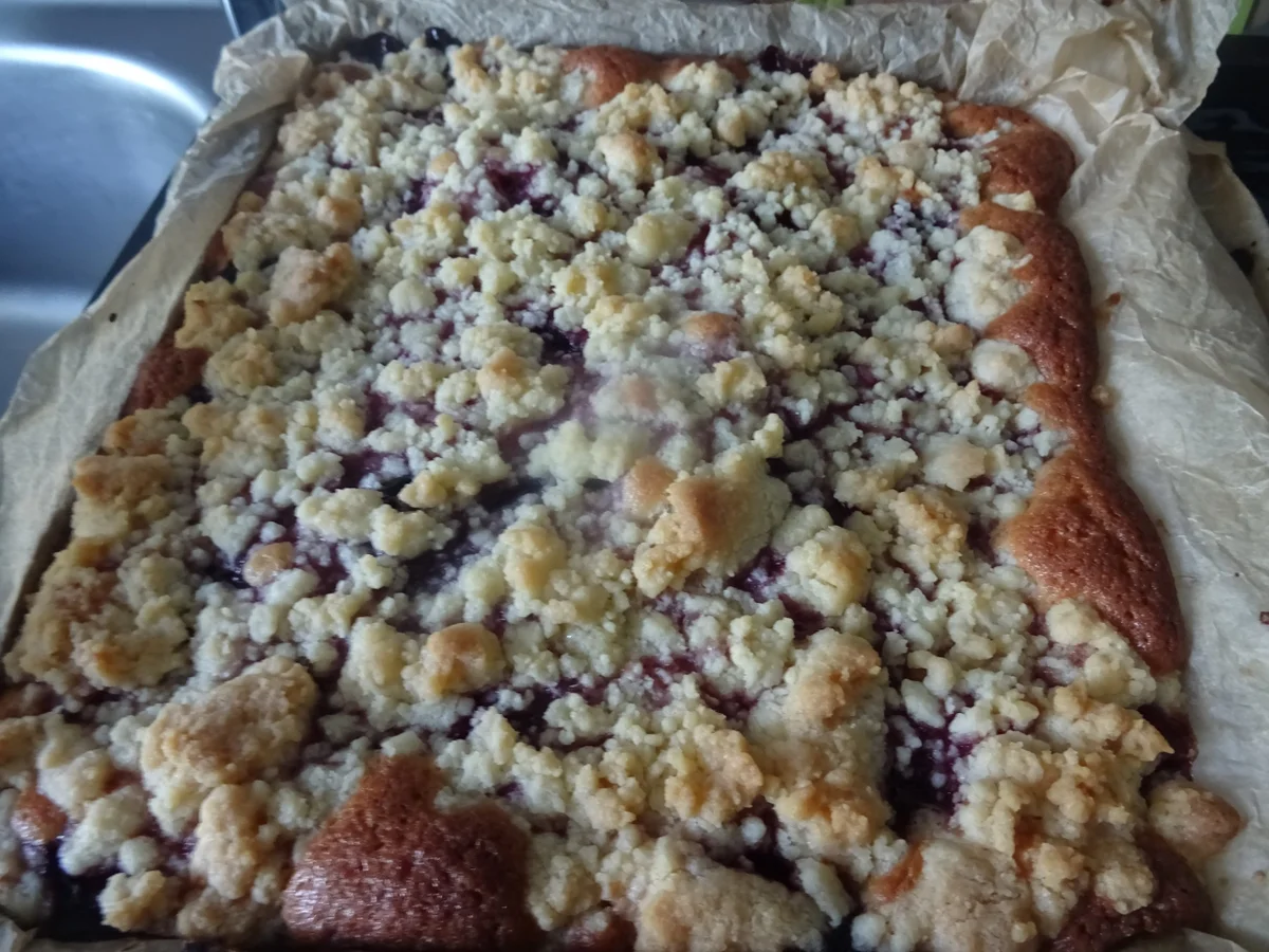 Streuselkuchen mit Pflaumen und Marzipan - Rezept - Bild Nr. 3