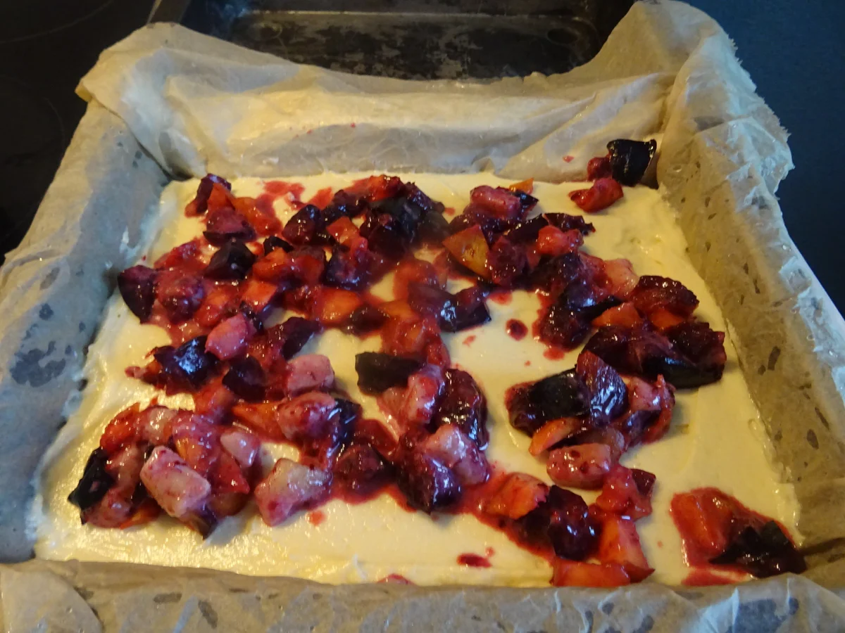 Streuselkuchen mit Pflaumen und Marzipan - Rezept - Bild Nr. 5