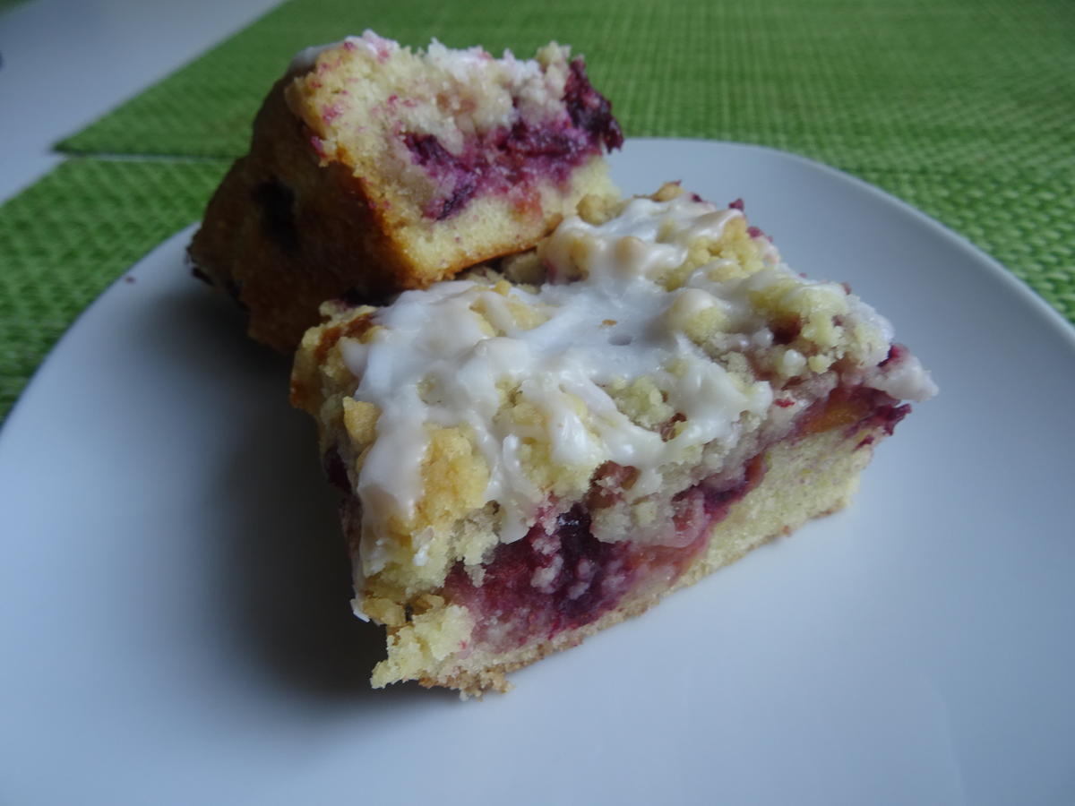 Streuselkuchen mit Pflaumen und Marzipan - Rezept - kochbar.de