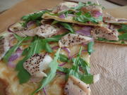 Flammkuchen mit Forelle und Rucola - Rezept - Bild Nr. 10913