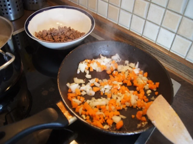 Scharfe Bolognese mit Spaghetti - Rezept - Bild Nr. 6
