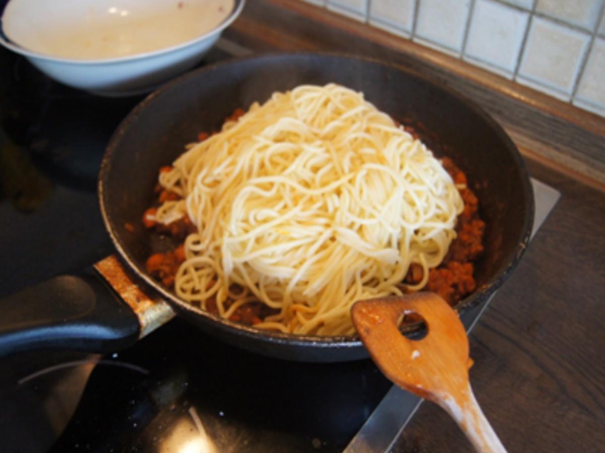 Scharfe Bolognese mit Spaghetti - Rezept - Bild Nr. 14