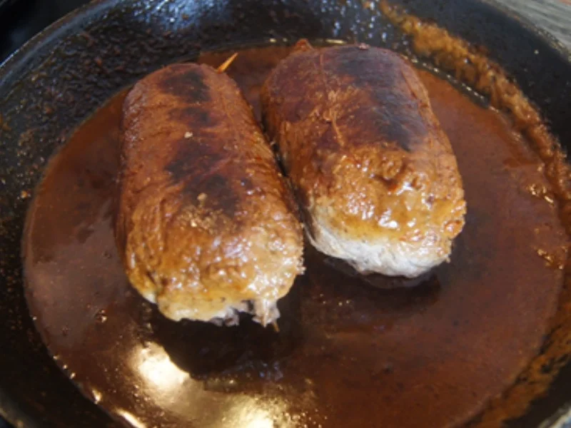 Sauerkrautrouladen mit Rahmsauce, Apfel Rotkohl und Drillingen - Rezept - Bild Nr. 13