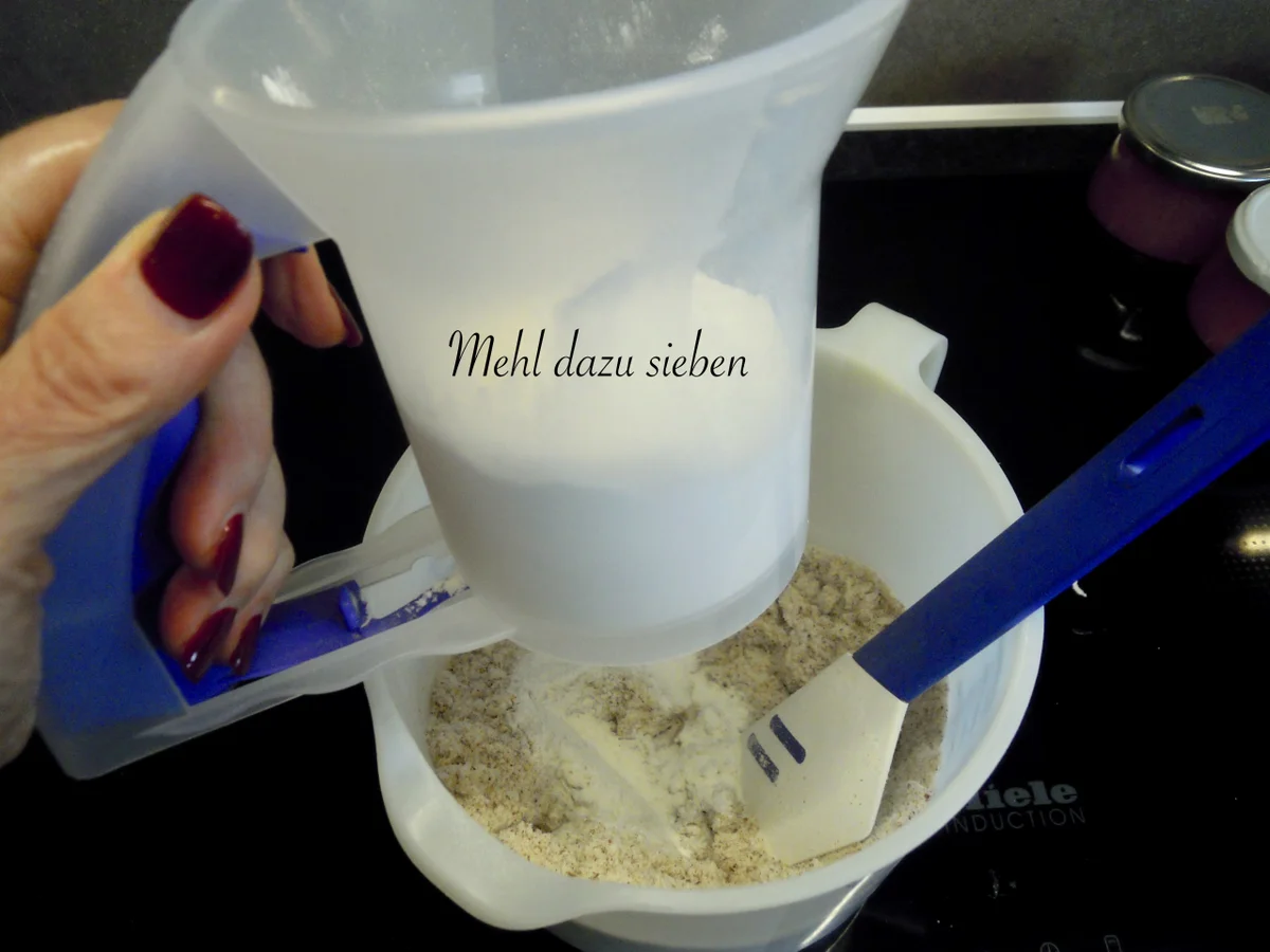 Himbeer Friands - luftig leicht zergehen sie auf der Zunge - Rezept - Bild Nr. 3