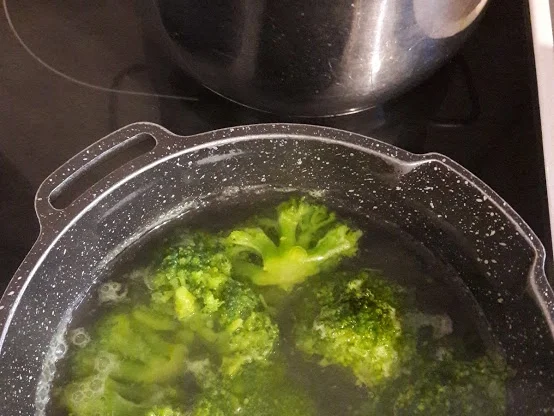 Rezept: Nudeln mit Pilze und Broccoli Bild Nr. 6 Nudeln mit Pilze und Broccoli - Rezept - Bild Nr. 6