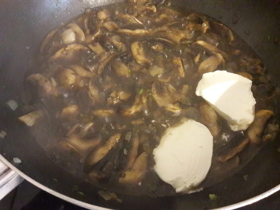 Rezept: Nudeln mit Pilze und Broccoli Bild Nr. 8 Nudeln mit Pilze und Broccoli - Rezept - Bild Nr. 8