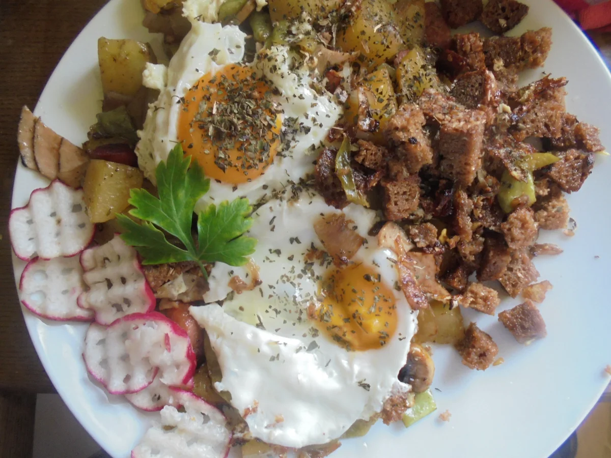 Rezept: Radieschendekoration Schnitzgemüse Bild Nr. 5 Radieschendekoration Schnitzgemüse - Rezept - Bild Nr. 5