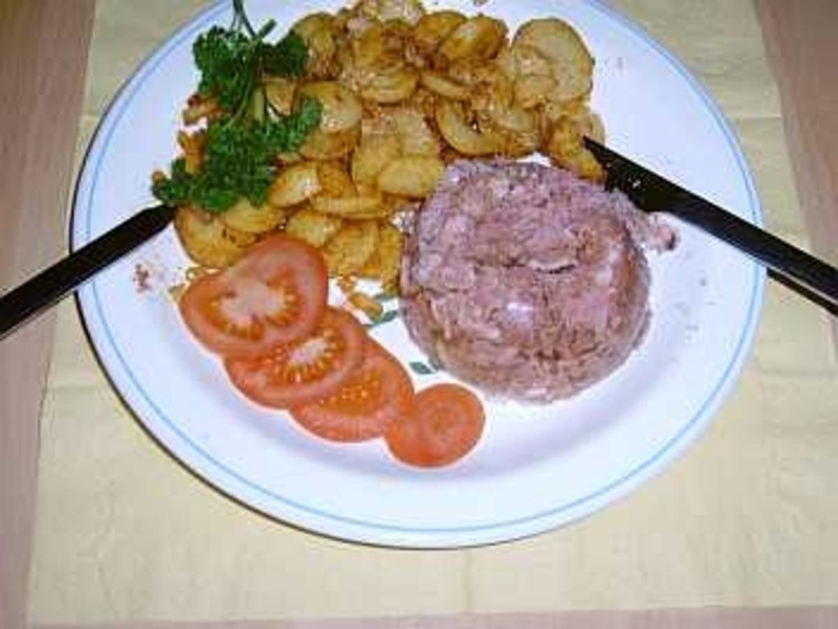 Sauerfleisch mit Bratkartoffeln - Rezept