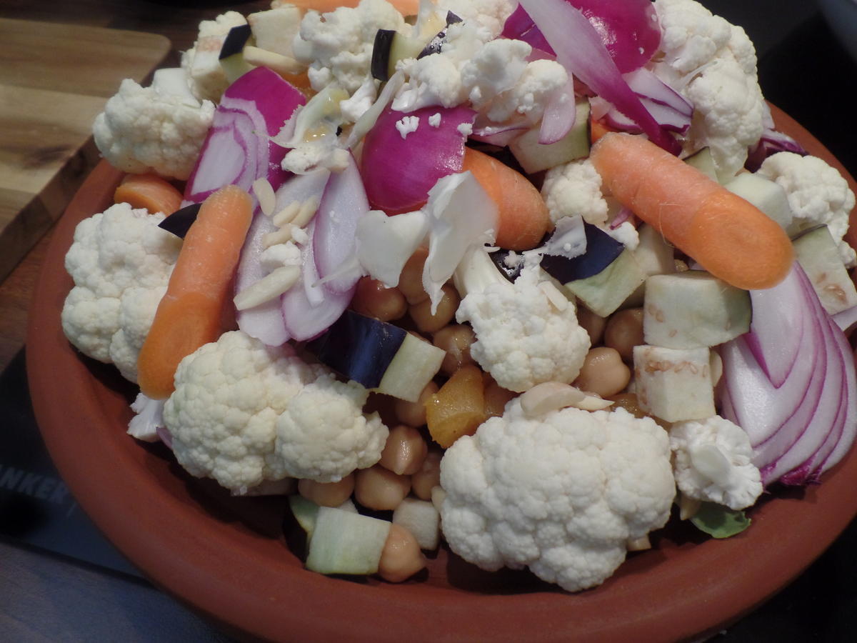 Gemüse-Tajine mit Aprikosen und Couscous - Rezept - Bild Nr. 10965