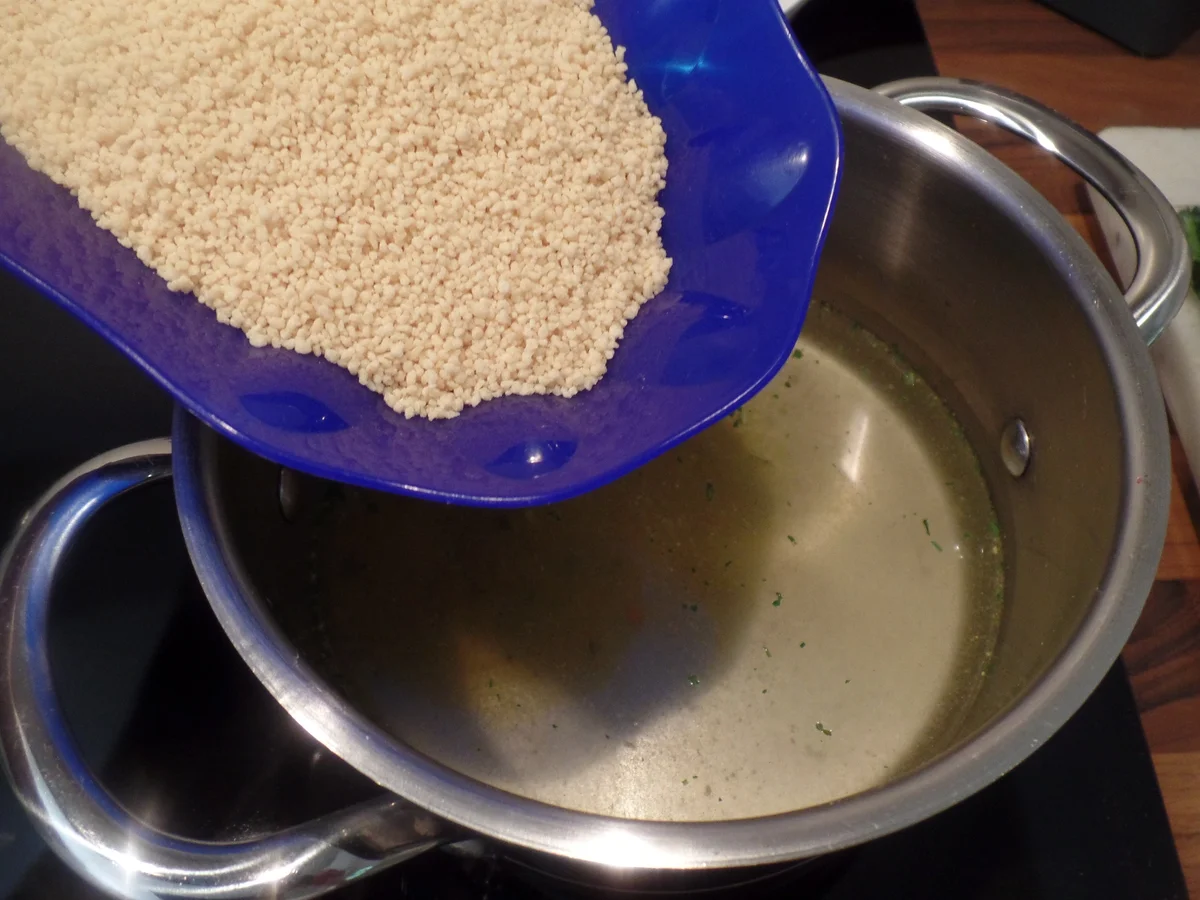 Rezept: Gemüse-Tajine mit Aprikosen und Couscous Bild Nr. 10968 Gemüse-Tajine mit Aprikosen und Couscous - Rezept - Bild Nr. 10968