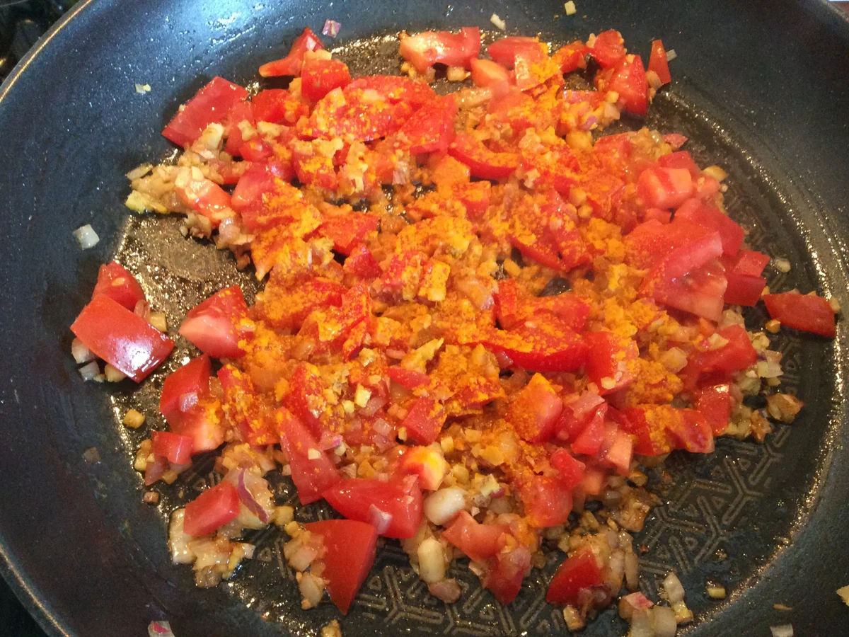 Rezept: Gemüsepfanne mit Maccaroni und Eierstreifen Bild Nr. 4 Gemüsepfanne mit Maccaroni und Eierstreifen - Rezept - Bild Nr. 4