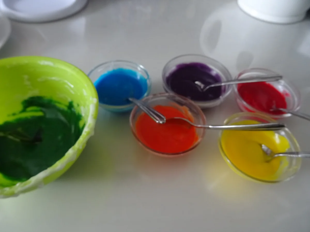 Rezept: Rainbow-Schoko-Muffins Bild Nr. 4 Rainbow-Schoko-Muffins - Rezept - Bild Nr. 4