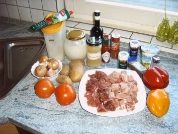 Scharfe Gulaschsuppe - Rezept