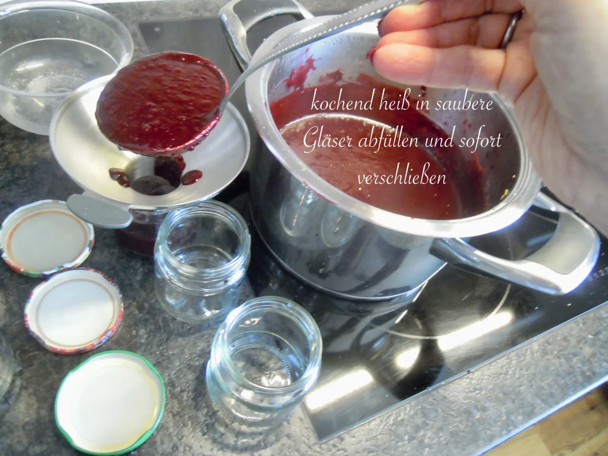 Rezept: Aronia Marmelade und Aronia Sirup Bild Nr. 52 Aronia Marmelade und Aronia Sirup - Rezept - Bild Nr. 52