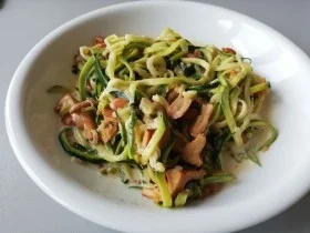 Zucchini-Nudeln mit Pfifferling-Sauce - Rezept - Bild Nr. 2