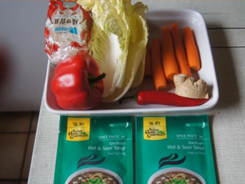 Feurige Suppe mit Einlagenmix - Rezept - Bild Nr. 3