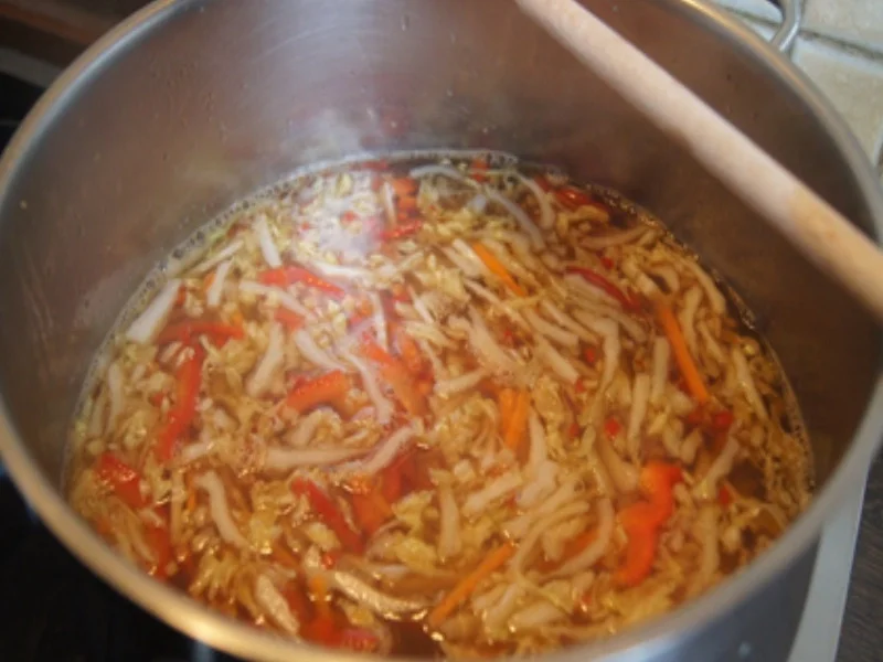 Feurige Suppe mit Einlagenmix - Rezept - Bild Nr. 11