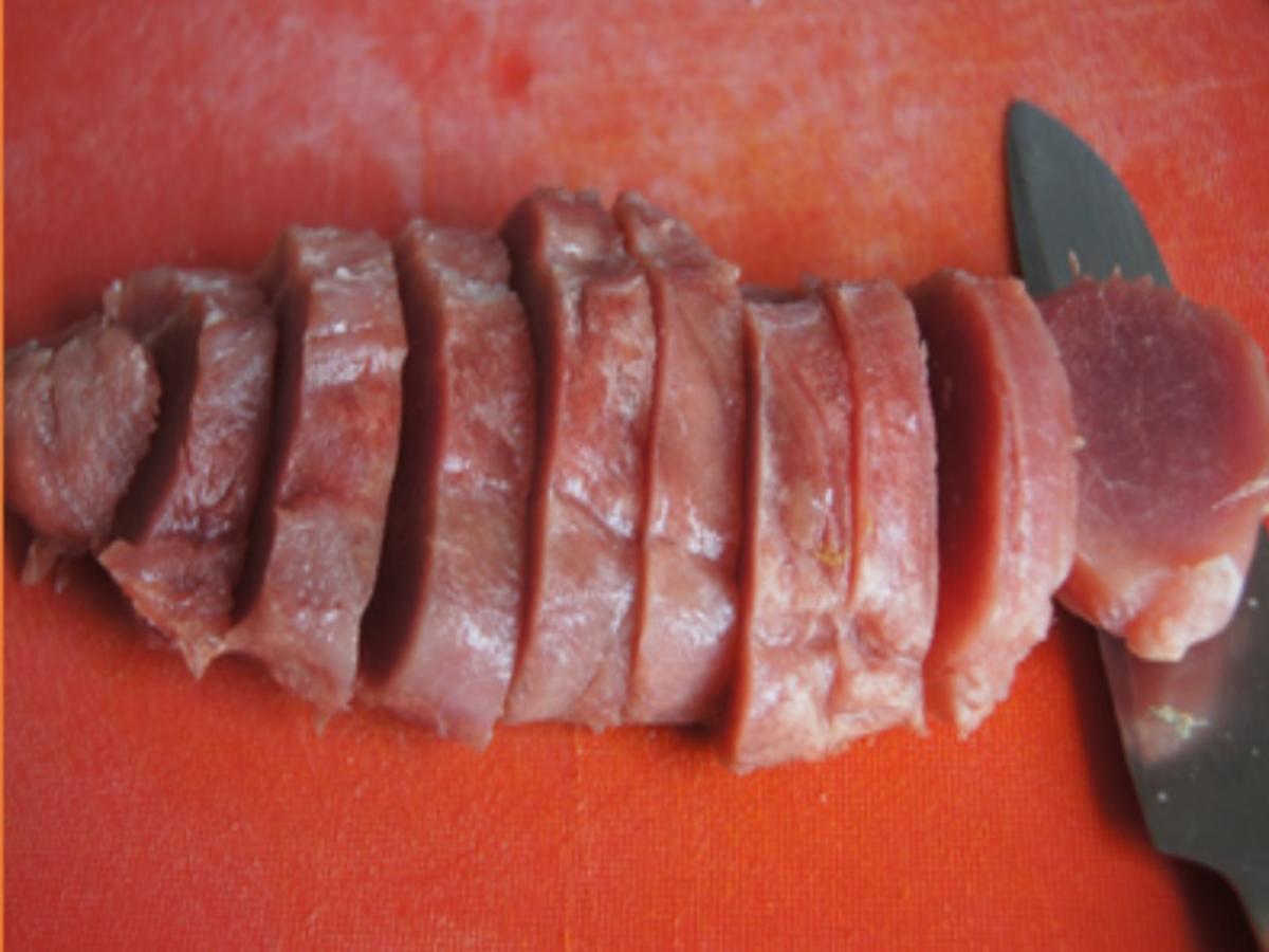 Schweinefiletschnitzelchen mit Honig-Möhren-Sticks und Süßkartoffel-Kartoffel-Stampf - Rezept - Bild Nr. 5
