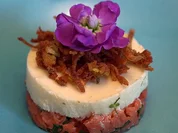 Spargelmousse auf Lachstatar mit Kartoffelstroh - Rezept - Bild Nr. 2