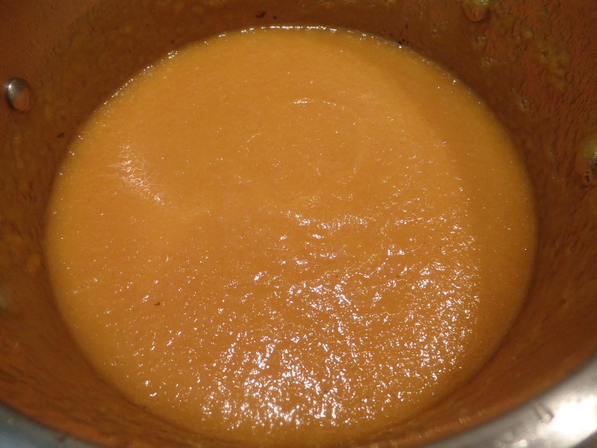 Kalte Möhren-Melonensuppe mit Grissini und Serranoschinken - Rezept - Bild Nr. 10982