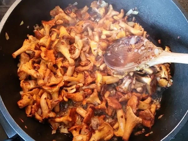 Pfannkuchen mit Pfifferlingen - Rezept - Bild Nr. 4