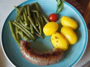 Schwartenwurst mit Buschbohnen und Kartoffeln - Rezept - Bild Nr. 2