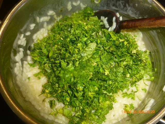 Kerbelrisotto mit Ziegenkäsetaler - Rezept - Bild Nr. 5